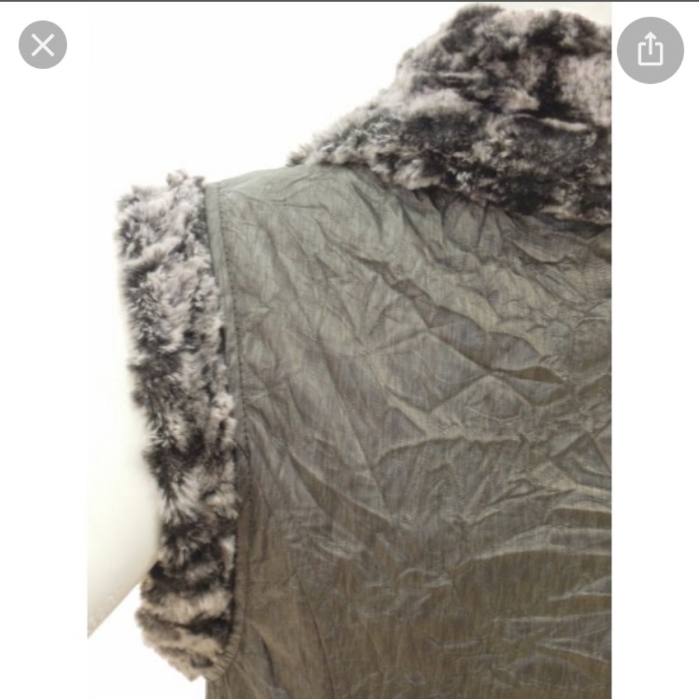 Vest - Picture 4 of 7